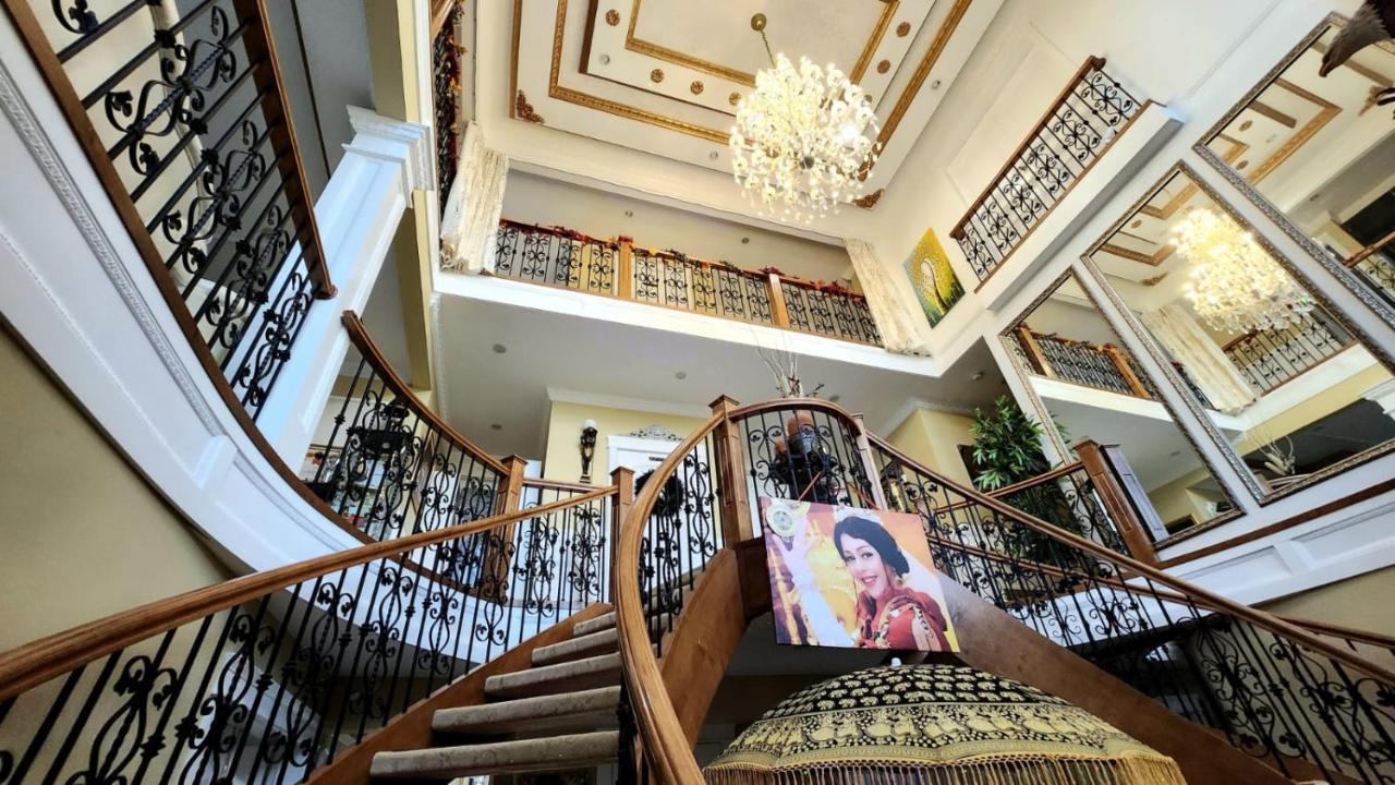 Empress Palace Hotel Σάρρεϋ Εξωτερικό φωτογραφία